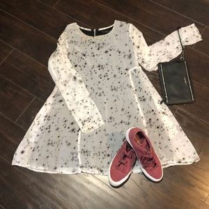 Religion sweet, sheer sleeved dress